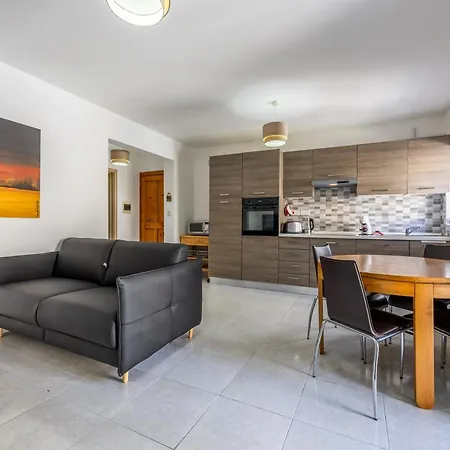 Spacious, One Bedroom Apartment In Paceville Saint Julian's Exterior photo