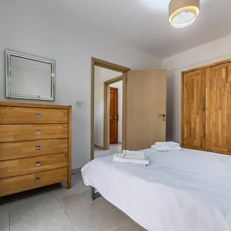 Spacious, One Bedroom Apartment In Paceville Saint Julian's Exterior photo