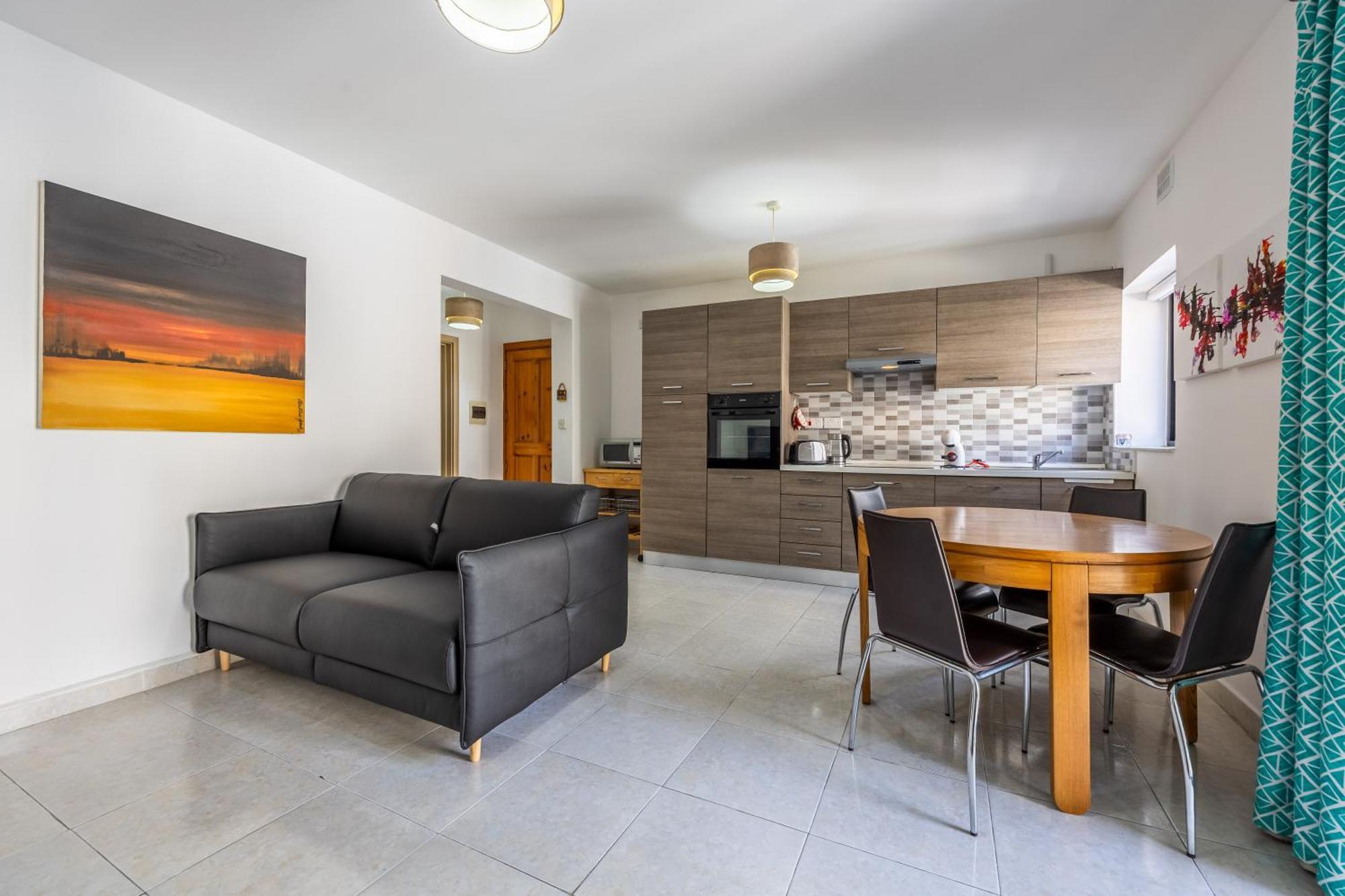 Spacious, One Bedroom In Paceville * San Ġiljan